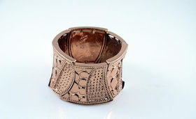 民族風綠松石手鏈 義烏小飾品混批的商機與文藝創作